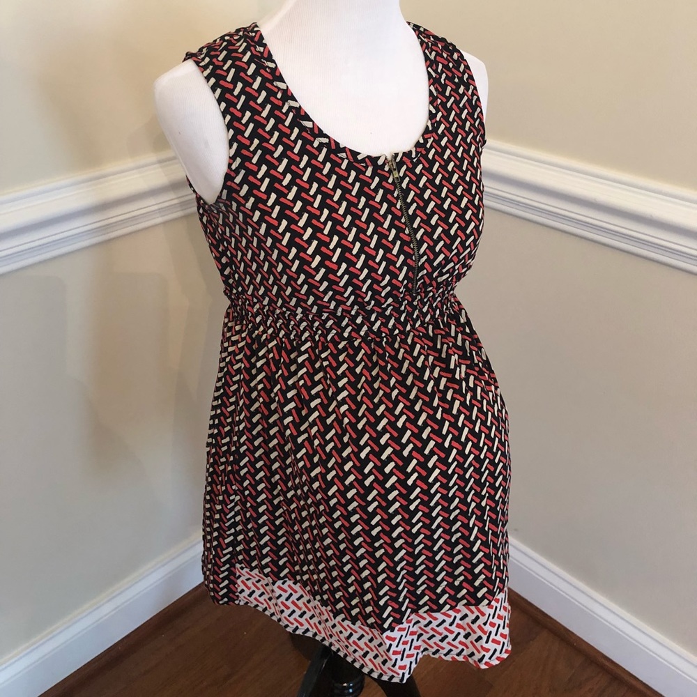 Maternity sleeveless top